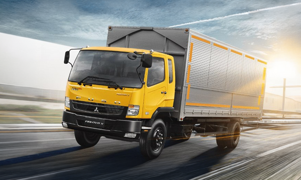 Menembus Jalan Terpencil: Keandalan Fuso Fighter dalam Distribusi Logistik Antarwilayah